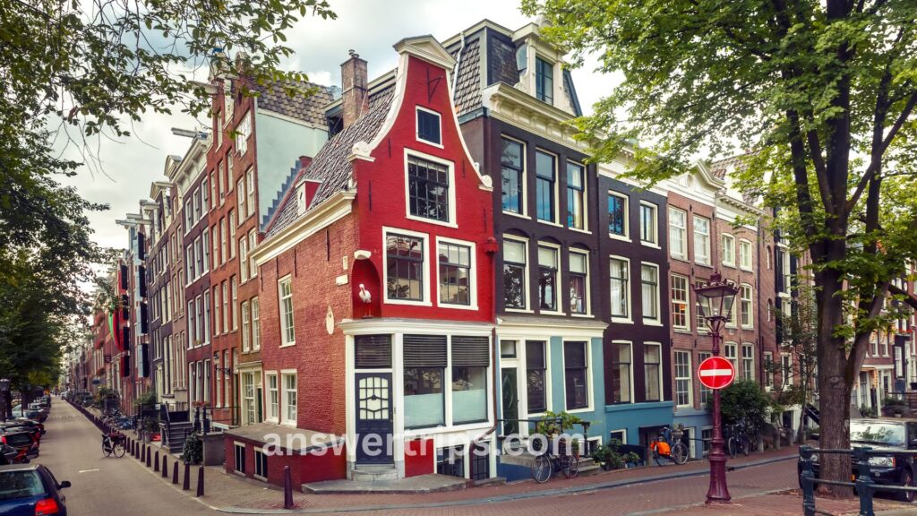 ماذا يوجد في الشارع الأحمر في أمستردام